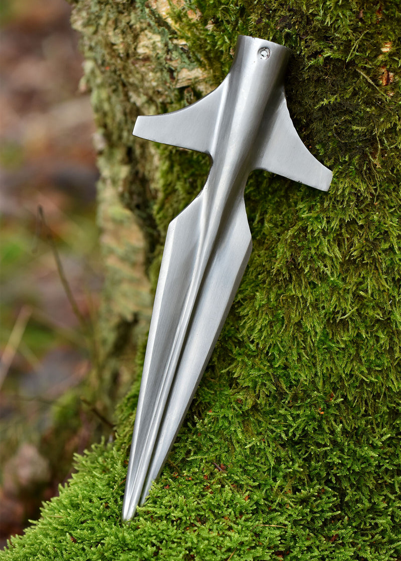 Tidigt medeltida vingad spjutspets, ca 28,5 cm, halvscharp