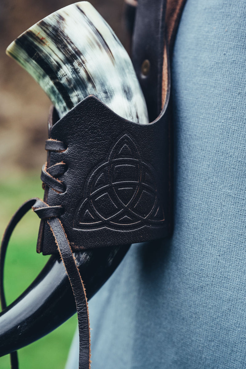 Trinkhornhalter Triquetra, dunkelbraun