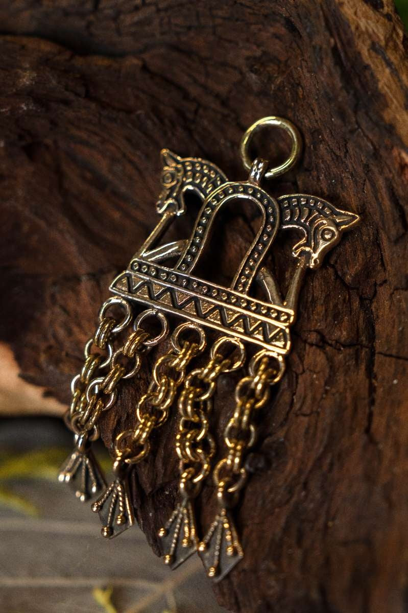 Viking horse pendant Starya Ladoga, bronze
