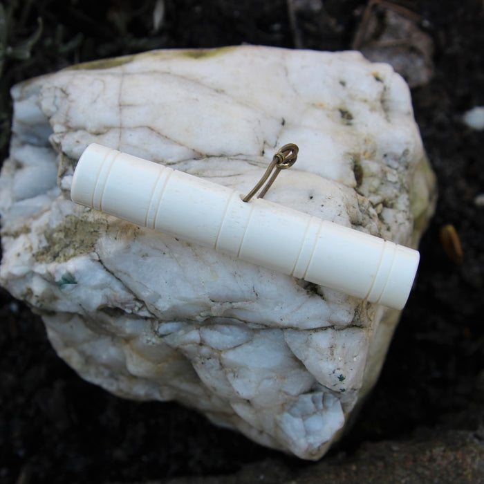 Wikińskie kościane etui na igły