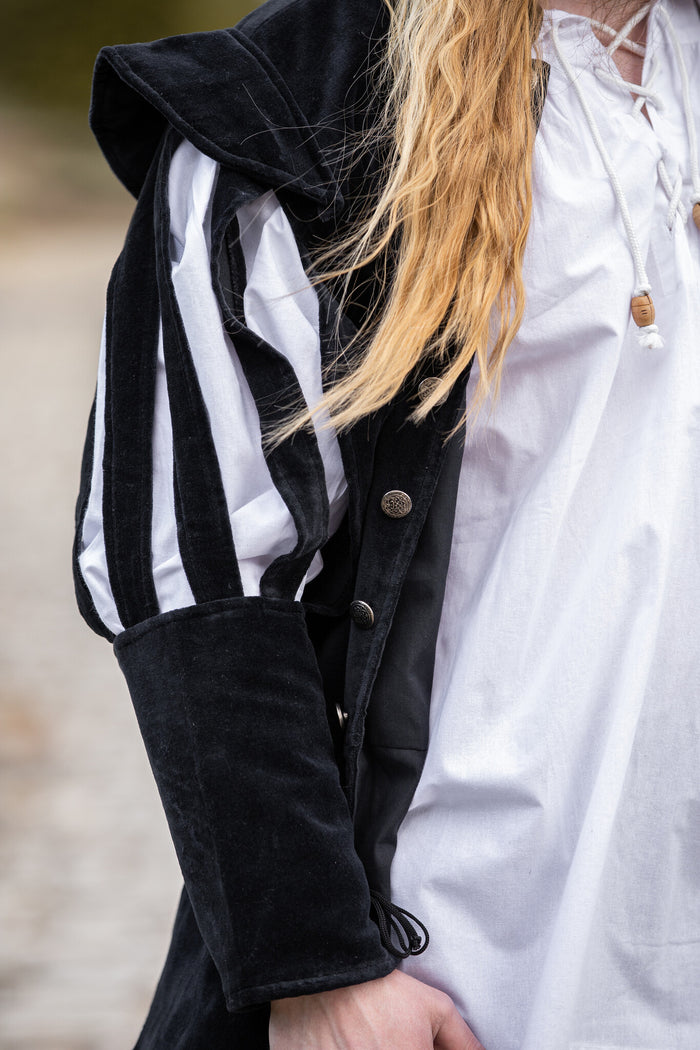 Open-sleeve doublet, black