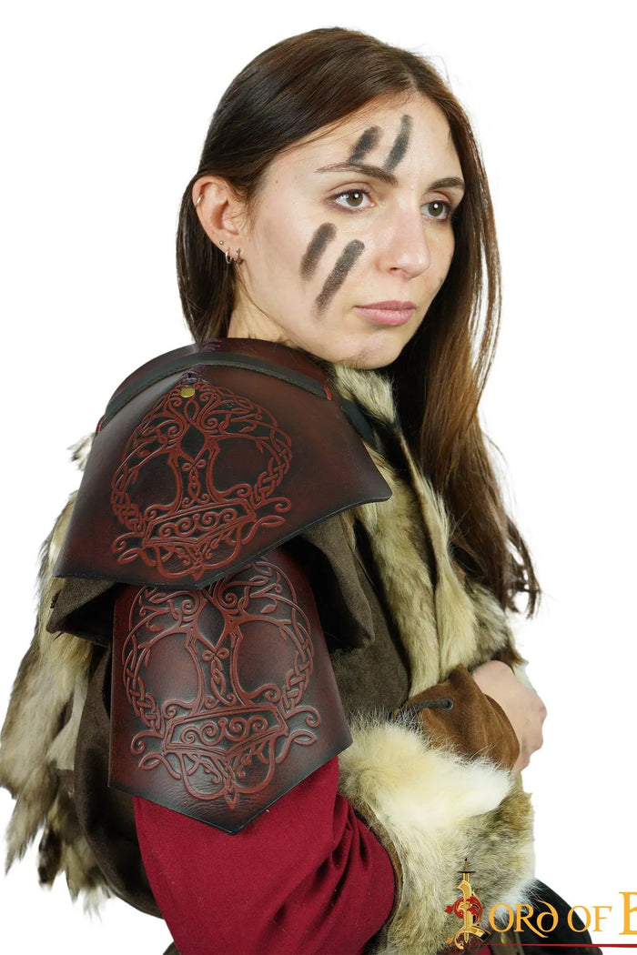 Leather pauldron Yggdrasil