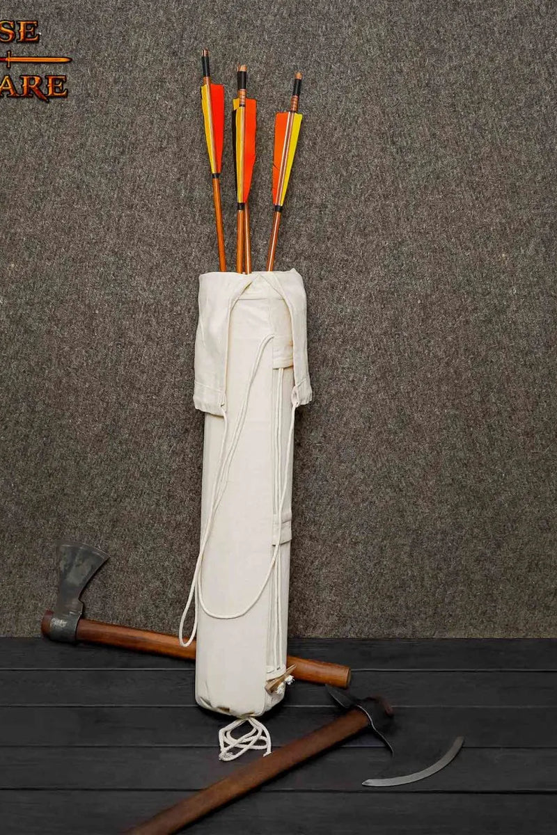 Late medieval fabric quiver