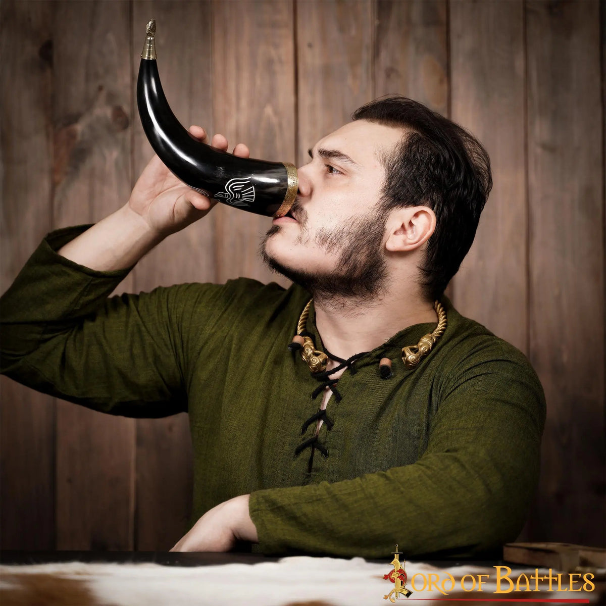 Chifre de beber Odin gravado, 300-500 ml