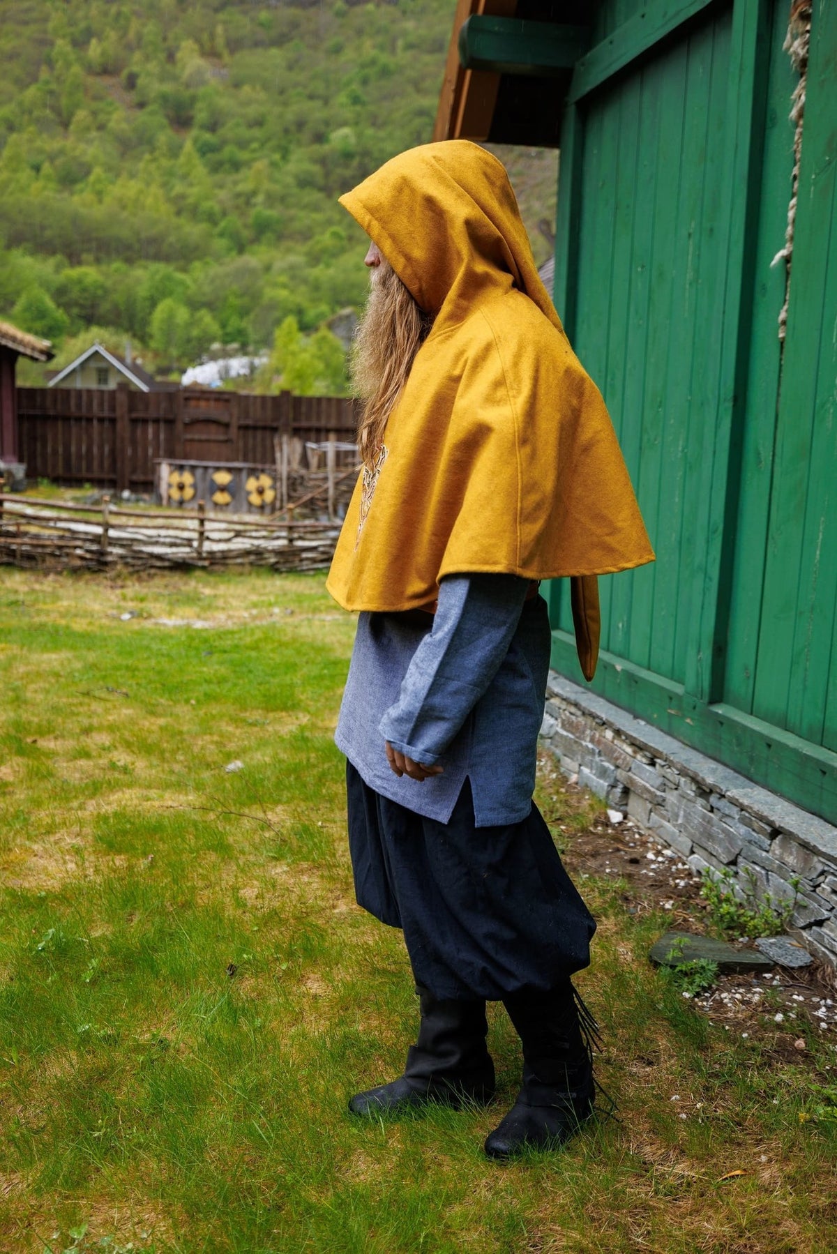 Viking chaperon Bjomolf, mustard yellow, wool mix