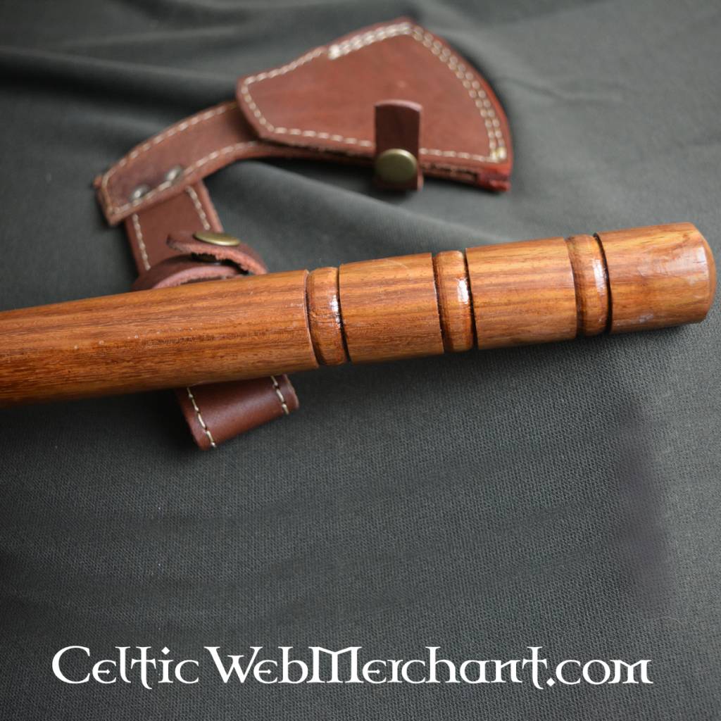 Traditional franciska axe, semi-sharp