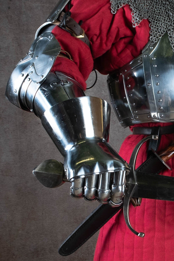 Hourglass Gauntlets 1350-1410, 1.6 mm