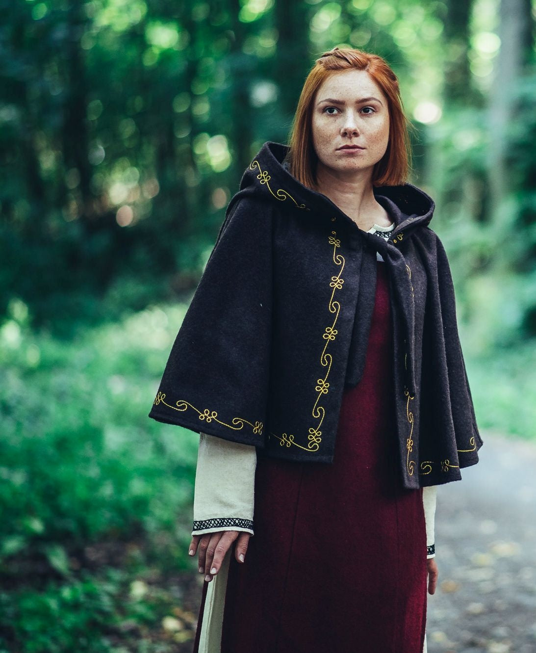 Kaproen Runa, zwart, wolmix