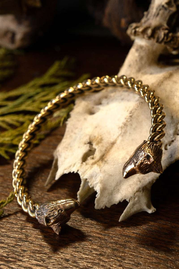 Armband med varghuvuden, brons