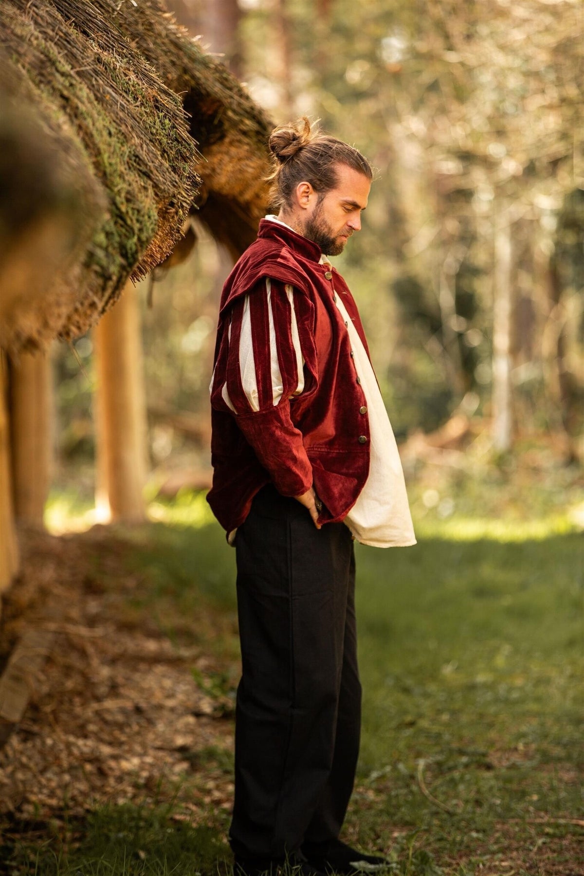 Open-sleeve doublet, red