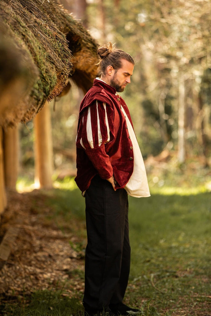 Open-sleeve doublet, red