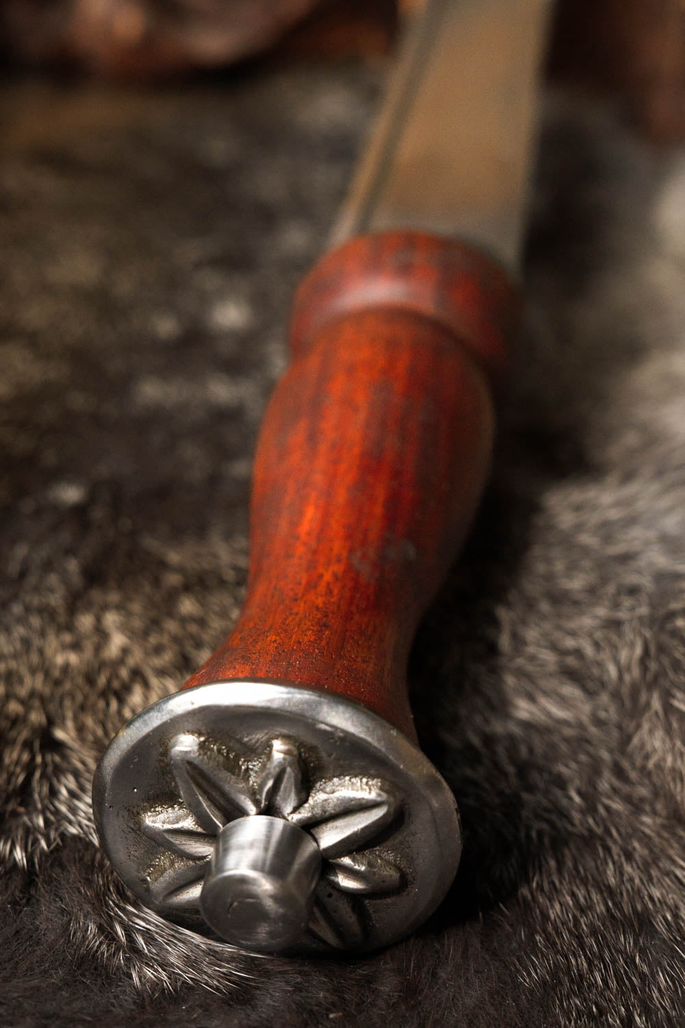 Skotsk dirk Highland 1500, halvvass