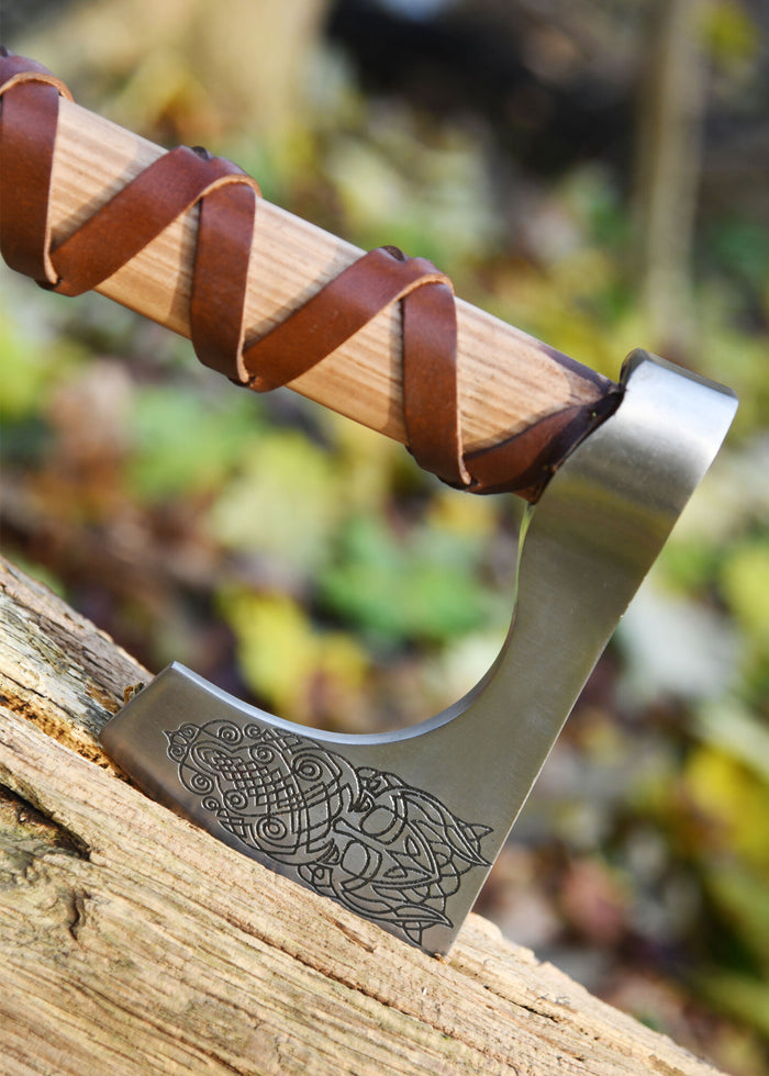 Viking baardbijl, type C, gegraveerd, semi-scherp