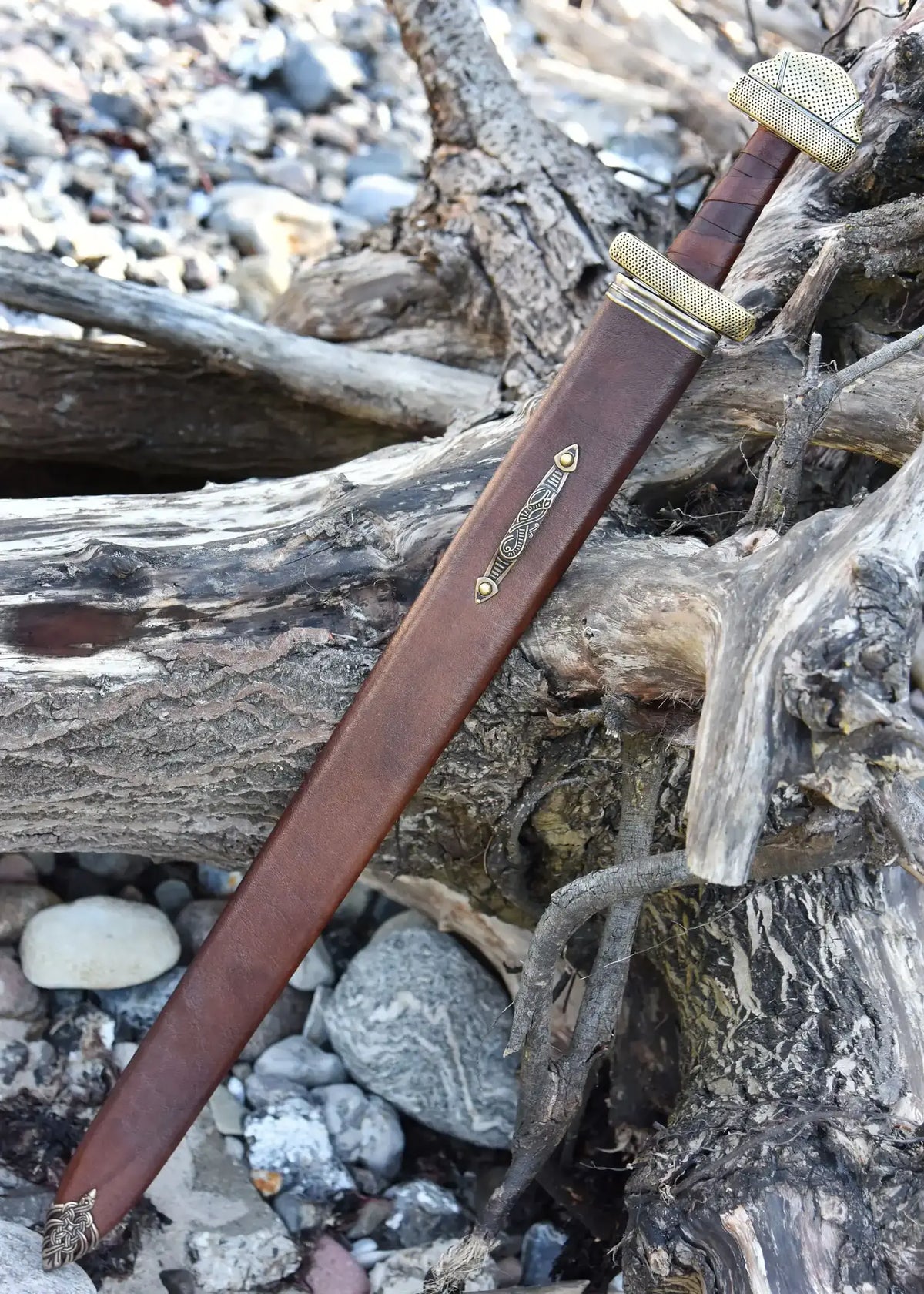 Rusvik Viking zwaard Petersen E1 Gnezdovo, semi-scherp