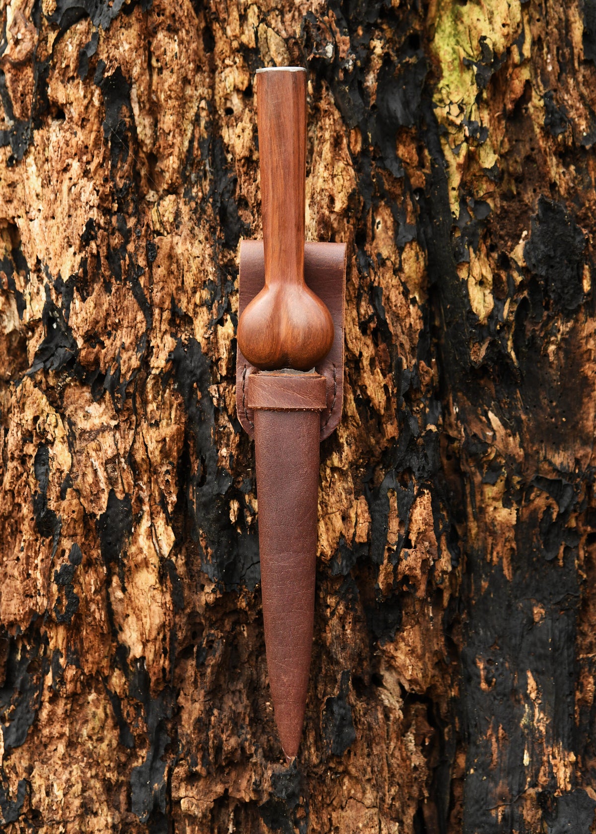 Dagger z kulistą głowicą, półostry