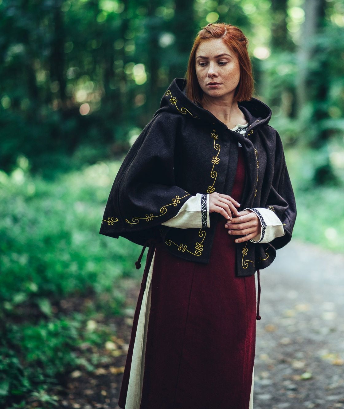 Kaproen Runa, zwart, wolmix