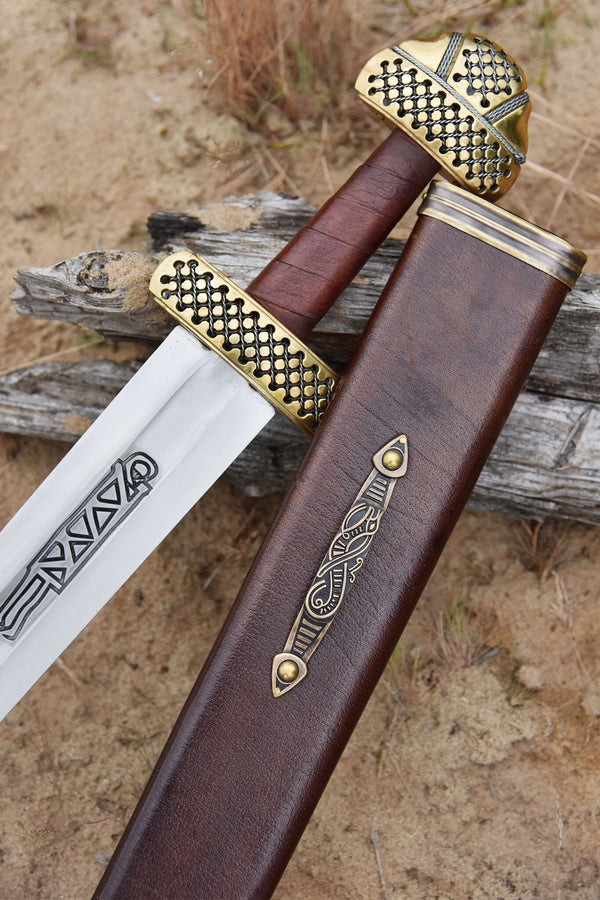 Viking zwaard Gnezdovo, Petersen E2, semi-scherp