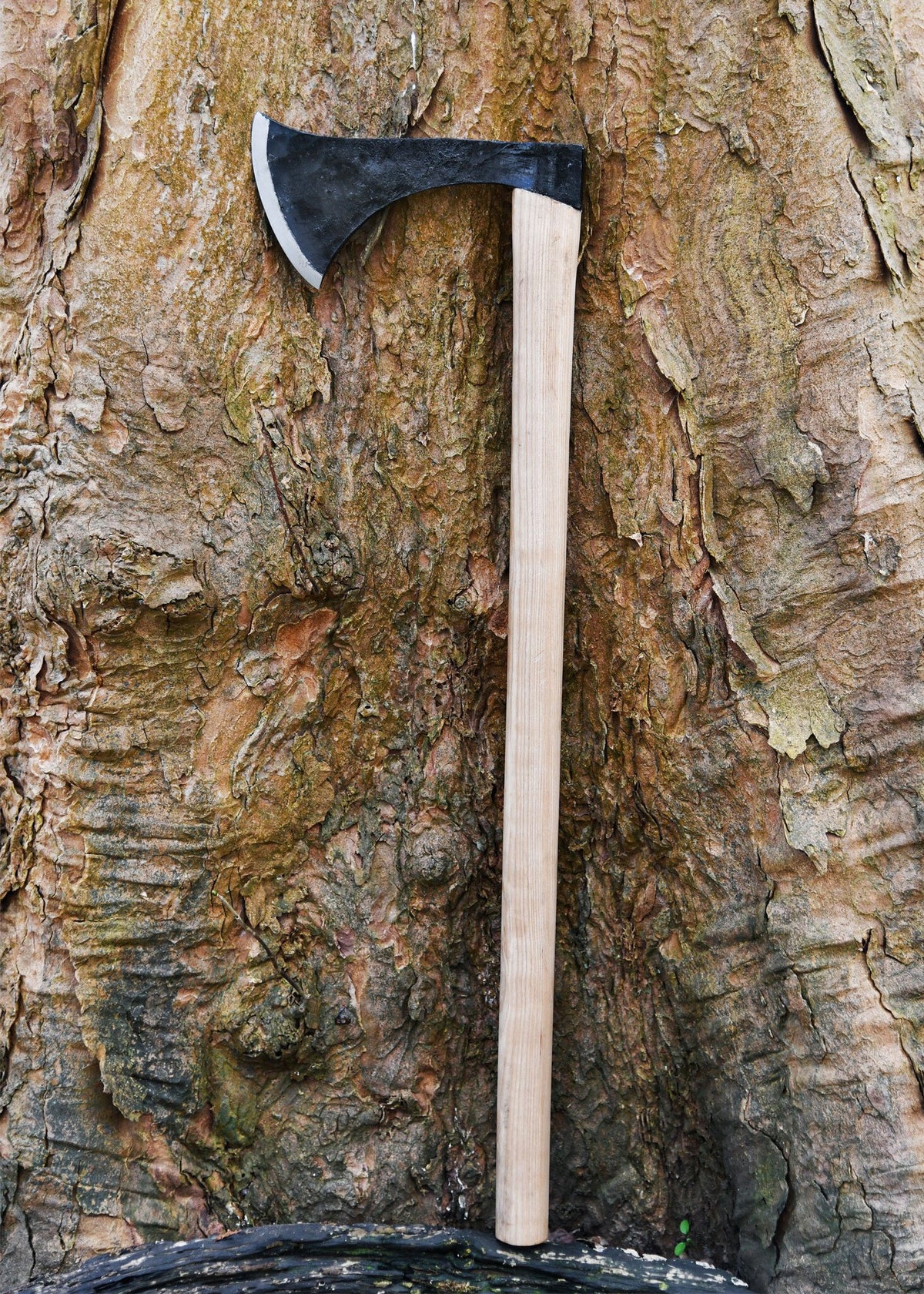 Large Francisca throwing axe, semi-sharp