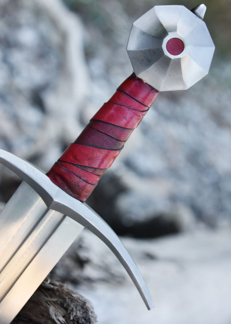 Gammelt Jern svärd med skida, 1200-tal, semi skarp