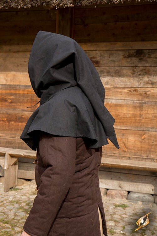 Medeltida kaperon Walt, svart