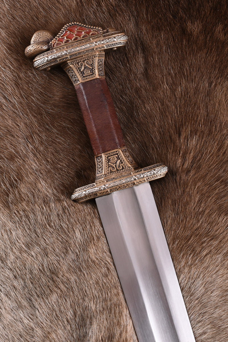 Miecz Vendel Uppsala, VII–VIII w., rękojeść mosiężna, półostry