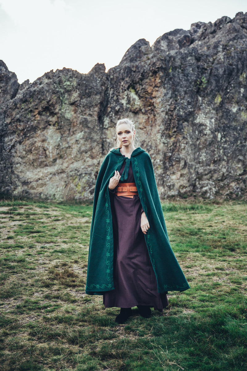 Bestickter Mantel Damia, grün, Wollmischung