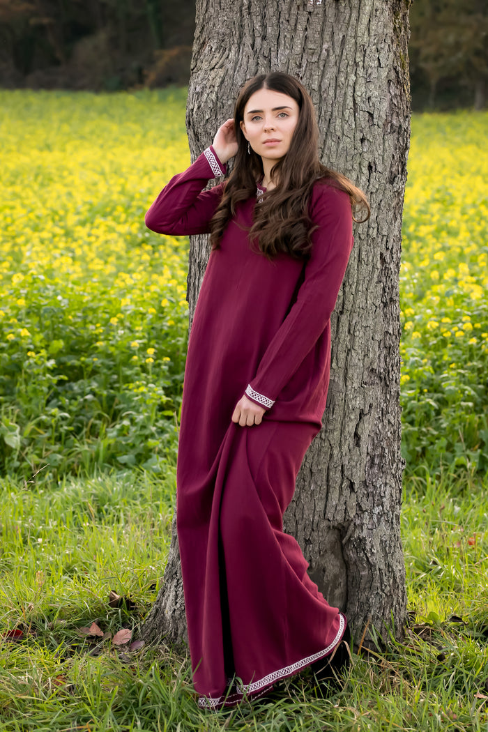 Robe du haut Moyen Âge Aelswith, rouge
