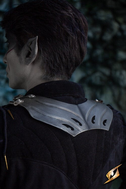 Dark elven Eventide gorget, 1 mm