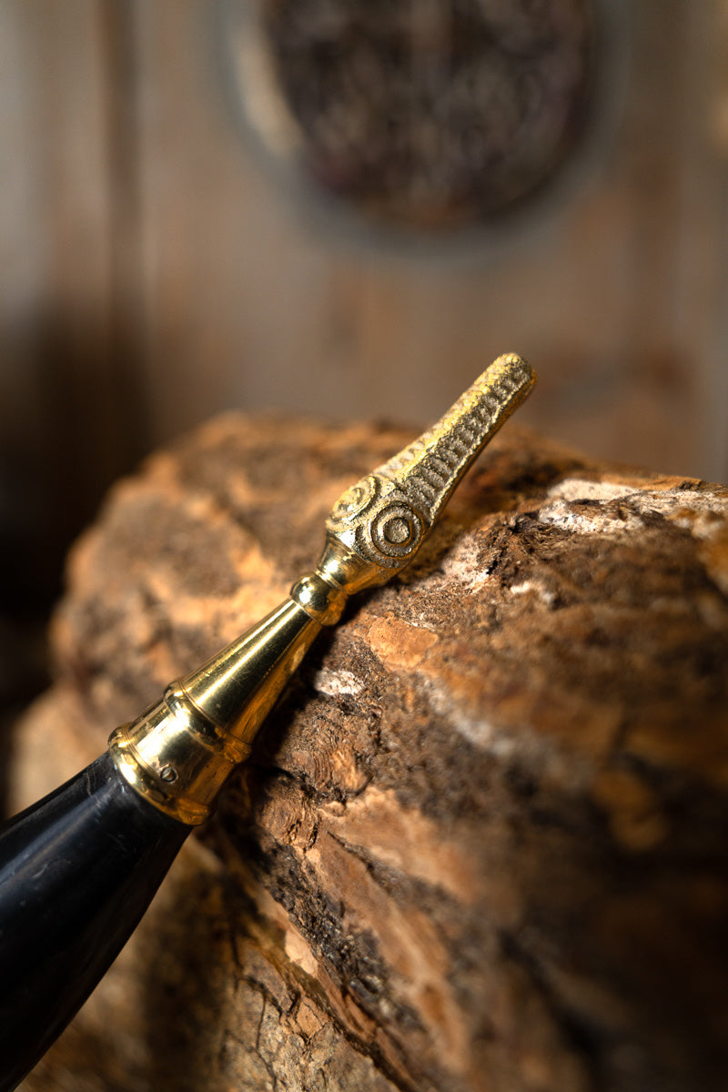 Róg do picia Odin z uchwytem skórzanym, 300–500 ml