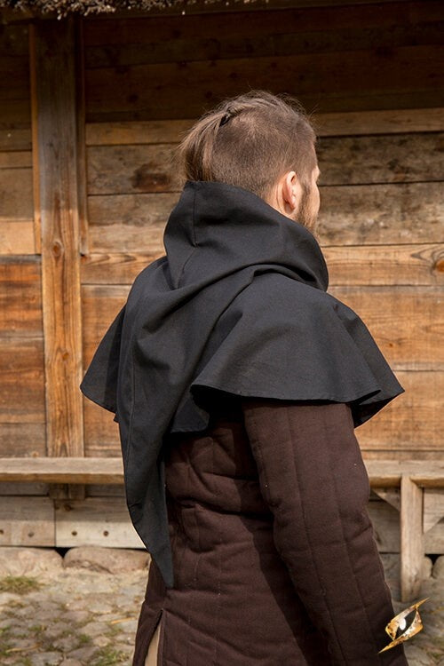 Medeltida kaperon Walt, svart