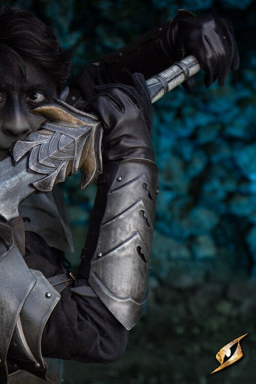 Dark elven Eventide underarmsbeskyttere