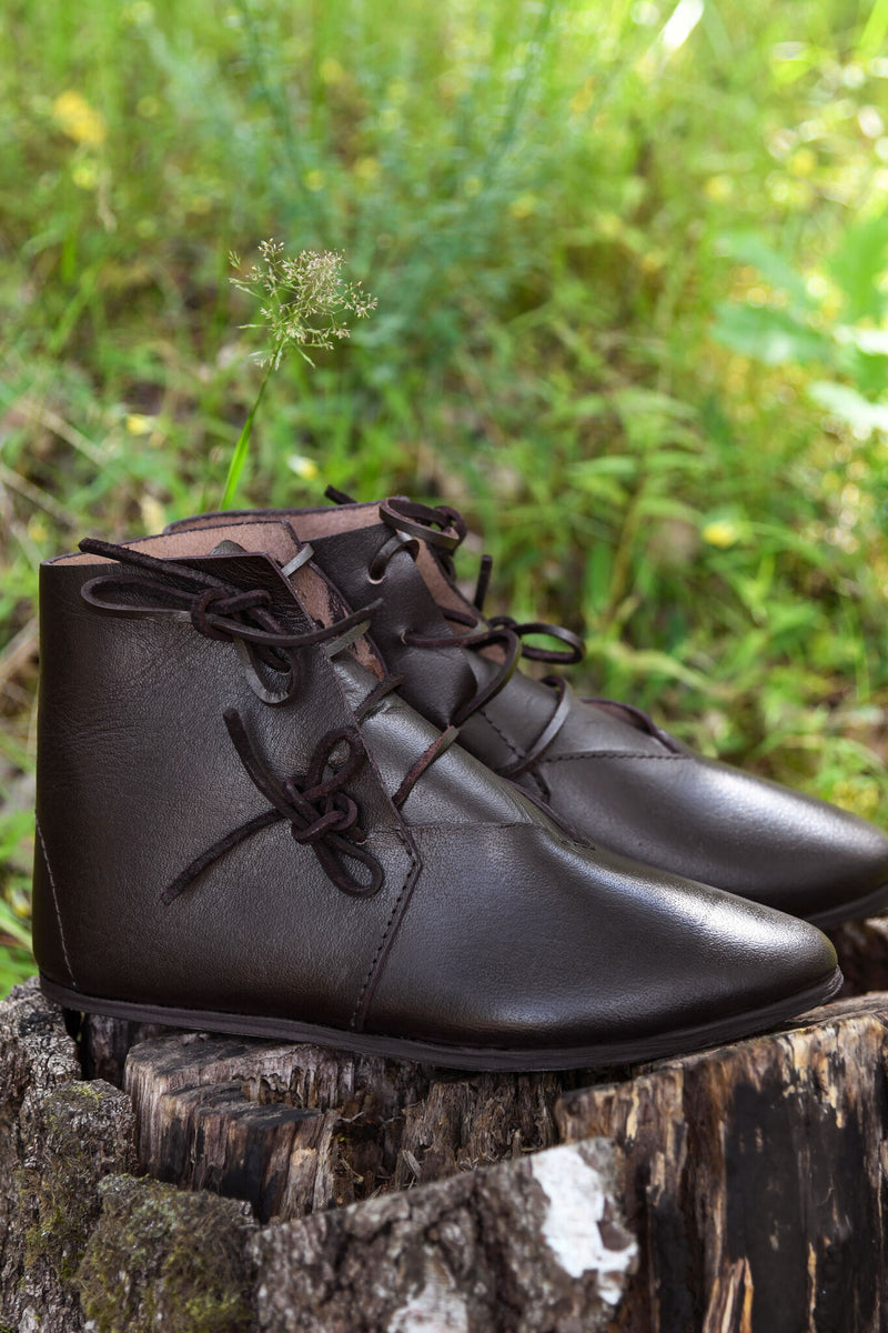 Knöchelstiefel des 15. Jahrhunderts, braun