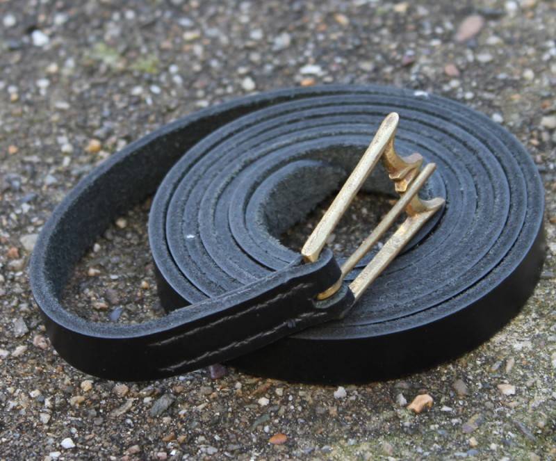 Riem met lange gesp (1300-1500), 150 cm
