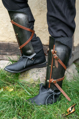 Renegade women's armor, greaves, 1 mm