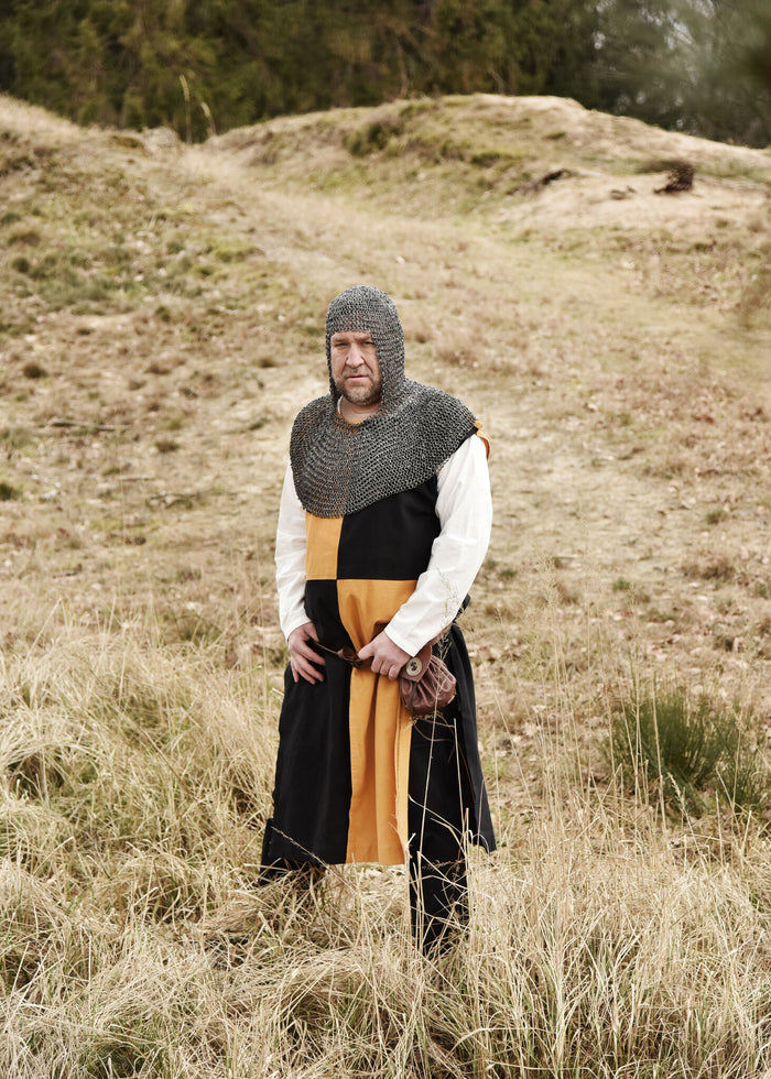 Camail avec encolure carrée, non traité, anneaux ronds-rivets ronds. 8 mm