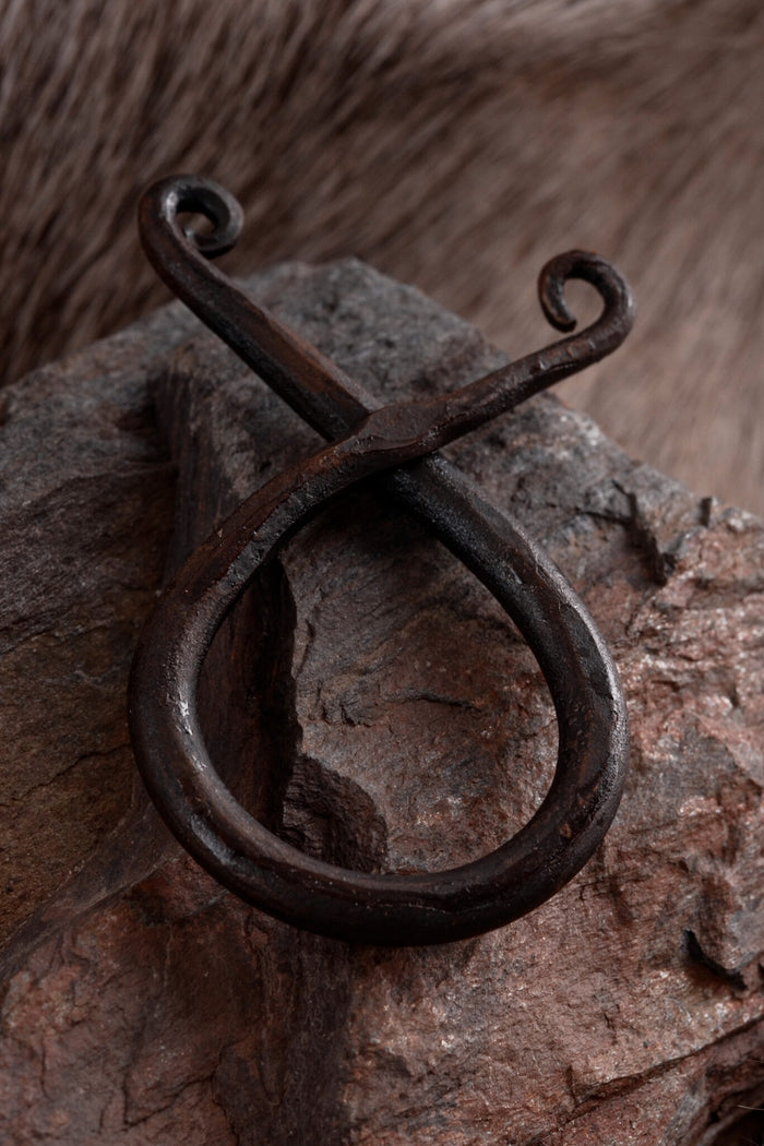 Troll cross (Trollkors), iron