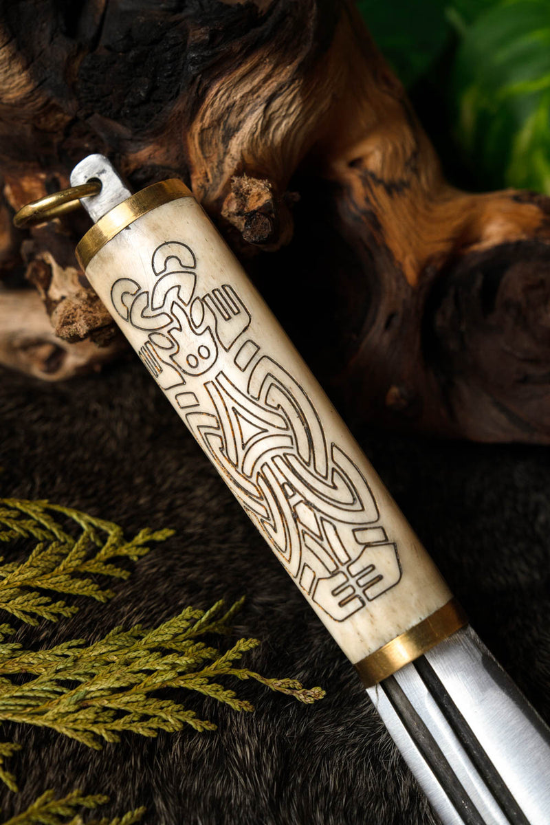 Viking sax Borre stijl met benen grip, semi-scherp