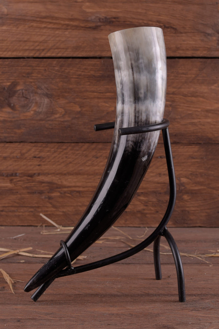 Drinking horn stand
