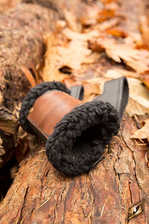 Porte-épée avec fourrure, noir–brun, GN