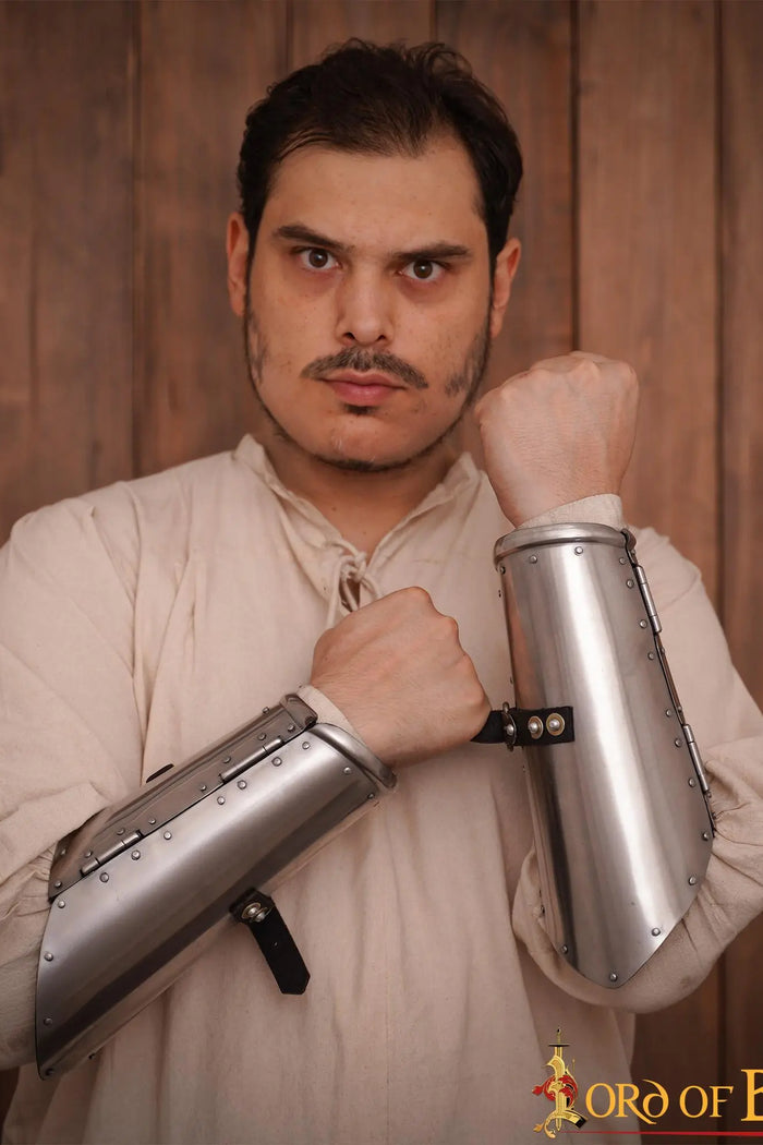 15e eeuwse bracers, onderarmbeschermers, 1.6 mm