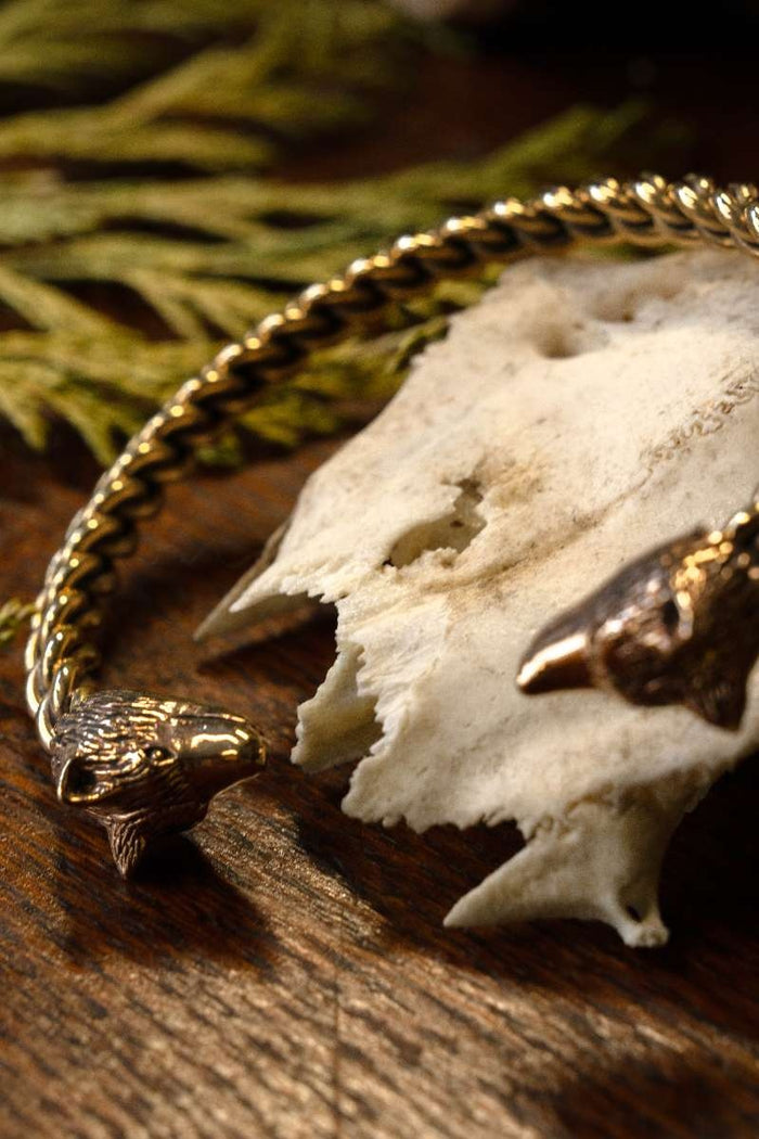 Bracelet avec des têtes de loup, bronze