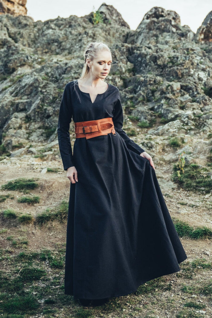 Viking dress Lina, black