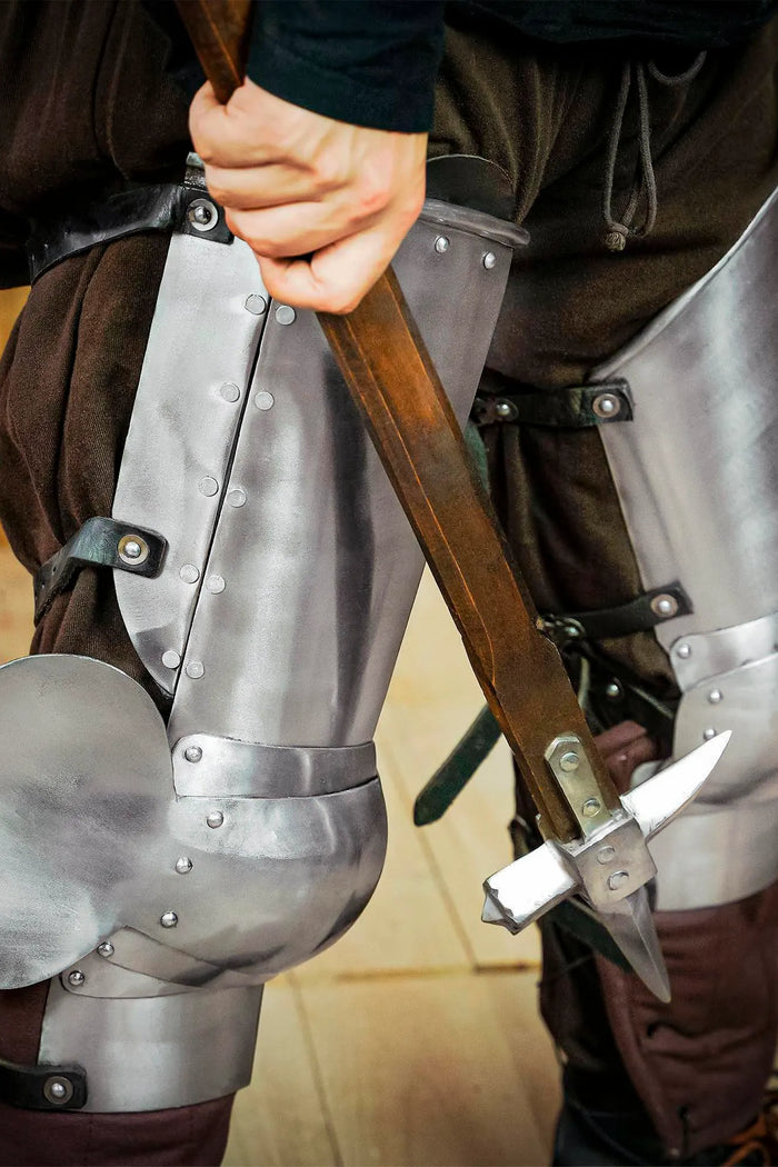 Late 14th century leg armor, cuisses, 1.6 mm
