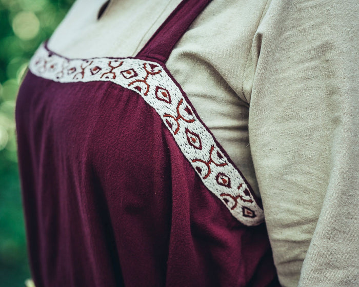 Hangeroc Svanhild, rosso