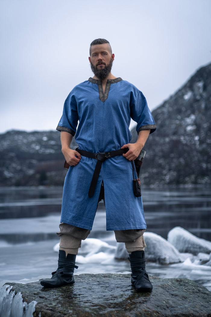 Celtic tunic, short sleeves, light blue