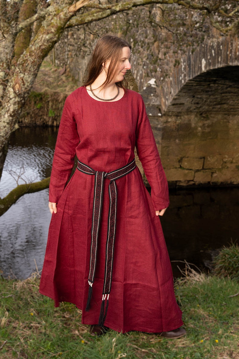 Viking dress Helga, linen, red