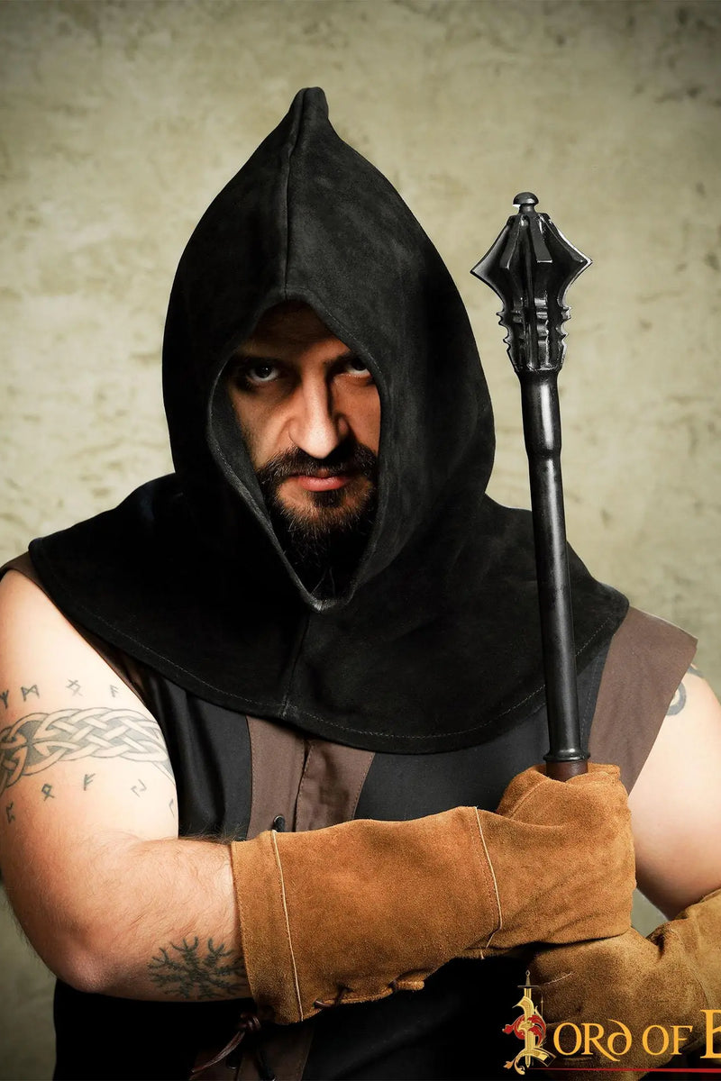 Bøddelhætte (middelalderkaper), ruskind, sort