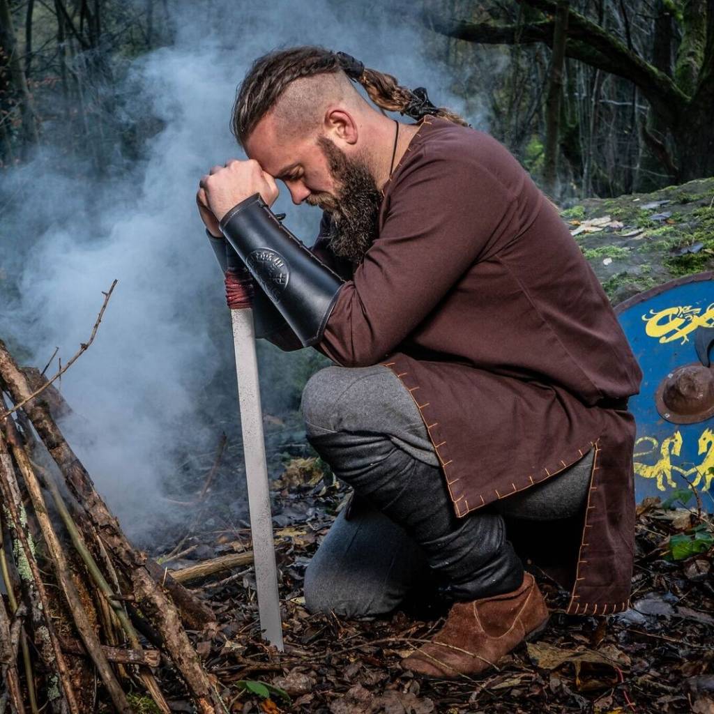 Vegvisir Lederarmschienen Unterarmschutz, schwarz