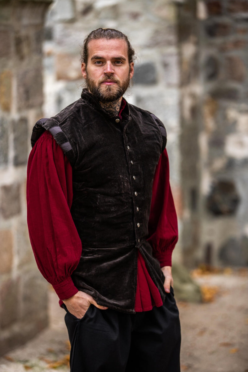 Velvet doublet with metal buttons, brown
