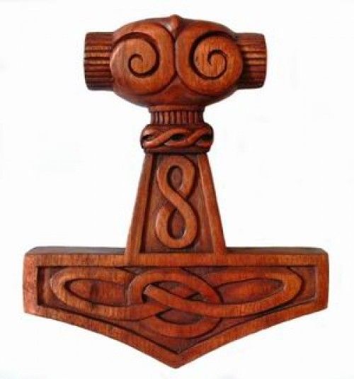 Thors hammer with knots